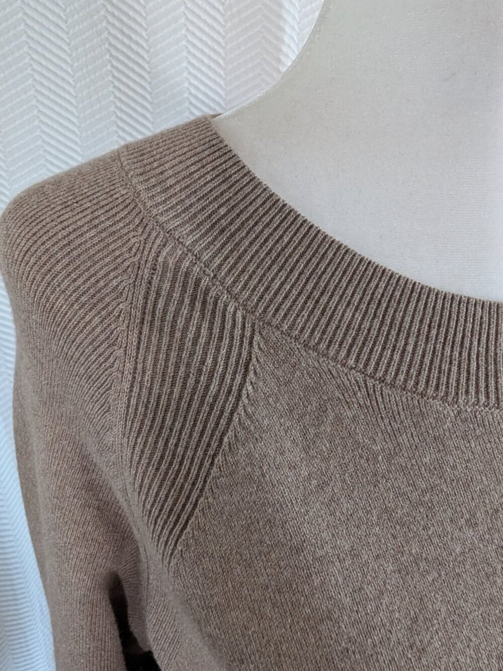 Roots Crewneck Sweater Cotton Cashmere Blend Pullover Neutral Beige Medium - Picture 4 of 13